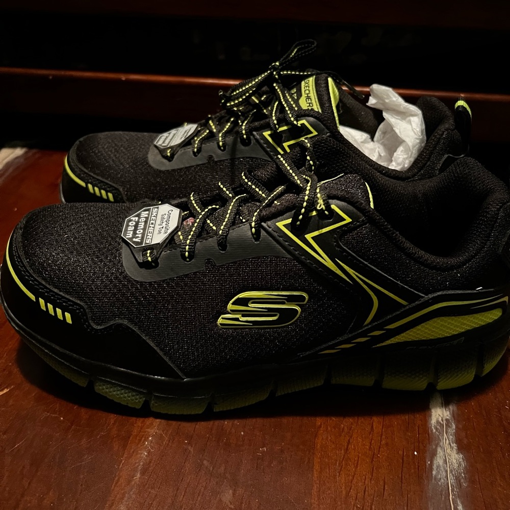 Brand new Skechers work shoes
